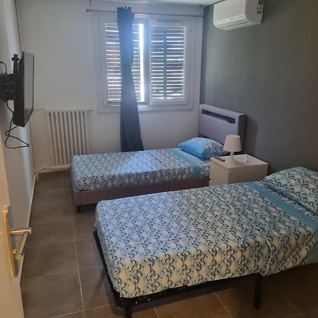 Chambre Privative Renove 2024, Climatisation, Tramway Sur Place , 12 Min Centre, 16 Min Plage, Apercu Lateral Mer, 2 Wc Avec 2 Salle De Bain, Private Room Renovated 2024, Air-Conditioned , Tram On Spot, 2 Toilets And 2 Bathrooms Ницца Экстерьер фото