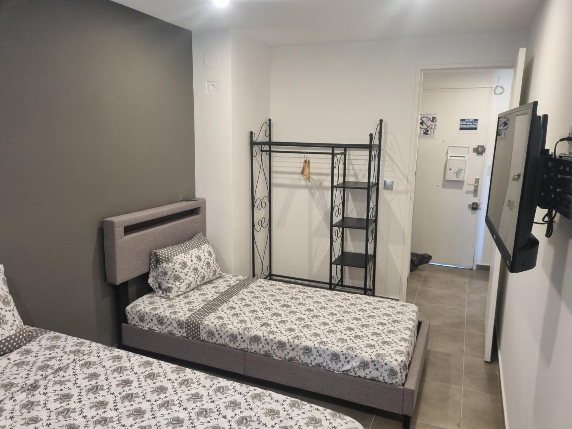 Chambre Privative Renove 2024, Climatisation, Tramway Sur Place , 12 Min Centre, 16 Min Plage, Apercu Lateral Mer, 2 Wc Avec 2 Salle De Bain, Private Room Renovated 2024, Air-Conditioned , Tram On Spot, 2 Toilets And 2 Bathrooms Ницца Экстерьер фото