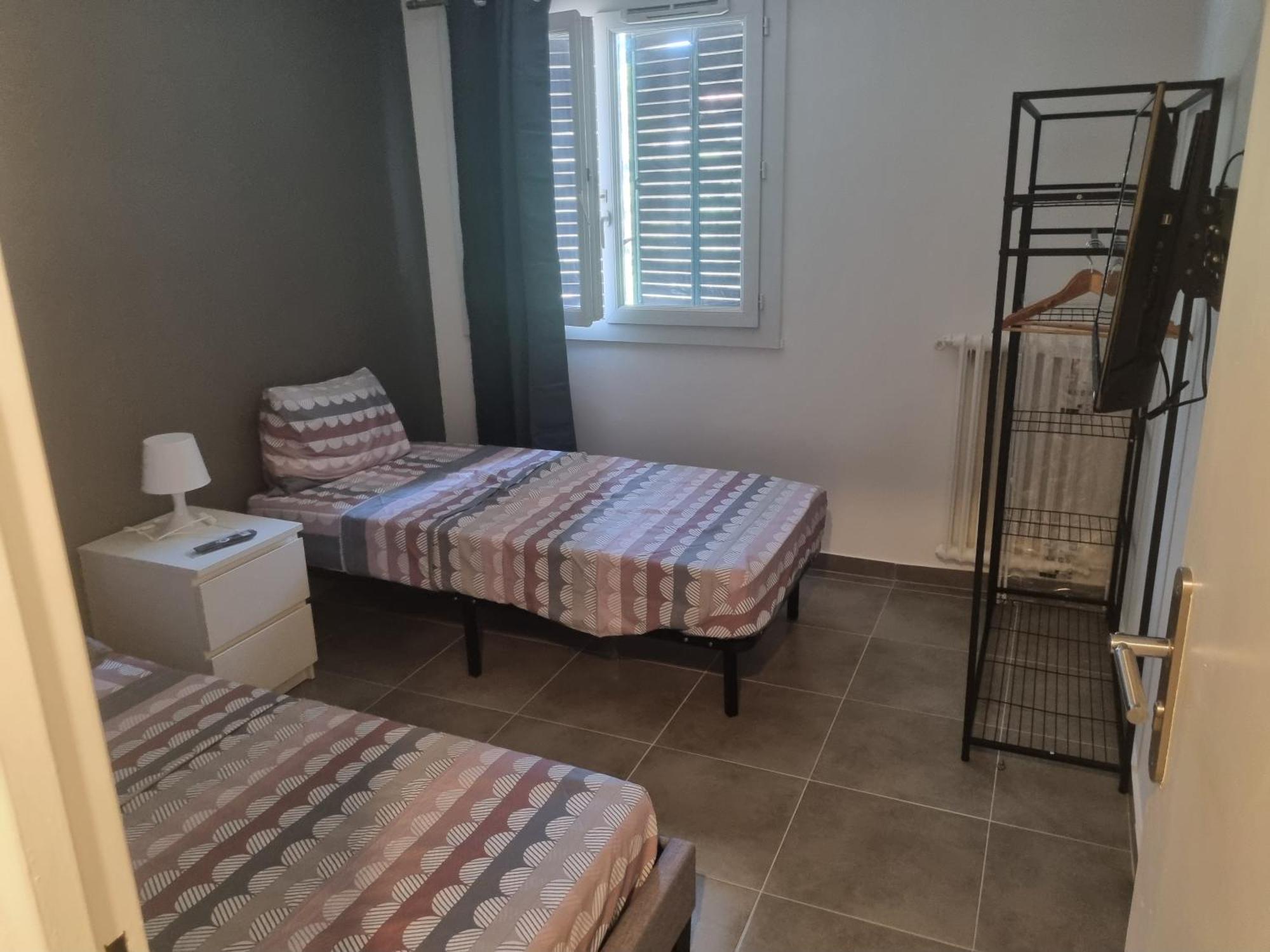 Chambre Privative Renove 2024, Climatisation, Tramway Sur Place , 12 Min Centre, 16 Min Plage, Apercu Lateral Mer, 2 Wc Avec 2 Salle De Bain, Private Room Renovated 2024, Air-Conditioned , Tram On Spot, 2 Toilets And 2 Bathrooms Ницца Экстерьер фото