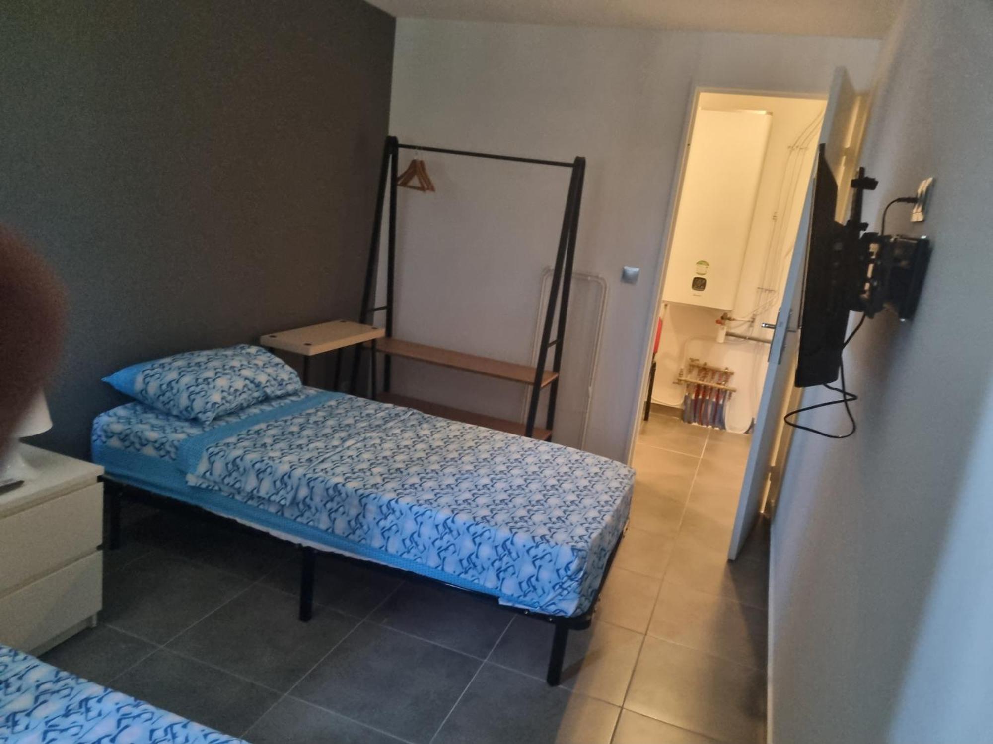 Chambre Privative Renove 2024, Climatisation, Tramway Sur Place , 12 Min Centre, 16 Min Plage, Apercu Lateral Mer, 2 Wc Avec 2 Salle De Bain, Private Room Renovated 2024, Air-Conditioned , Tram On Spot, 2 Toilets And 2 Bathrooms Ницца Экстерьер фото