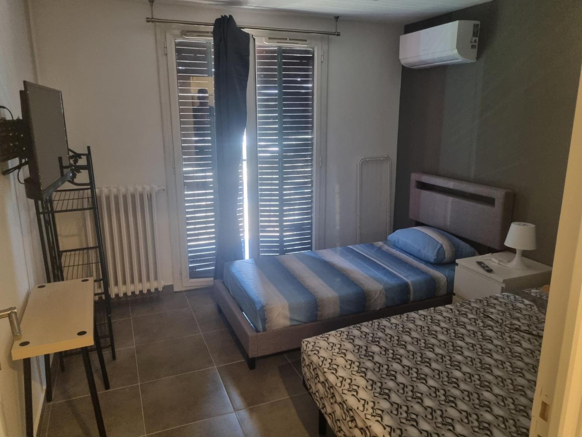 Chambre Privative Renove 2024, Climatisation, Tramway Sur Place , 12 Min Centre, 16 Min Plage, Apercu Lateral Mer, 2 Wc Avec 2 Salle De Bain, Private Room Renovated 2024, Air-Conditioned , Tram On Spot, 2 Toilets And 2 Bathrooms Ницца Экстерьер фото